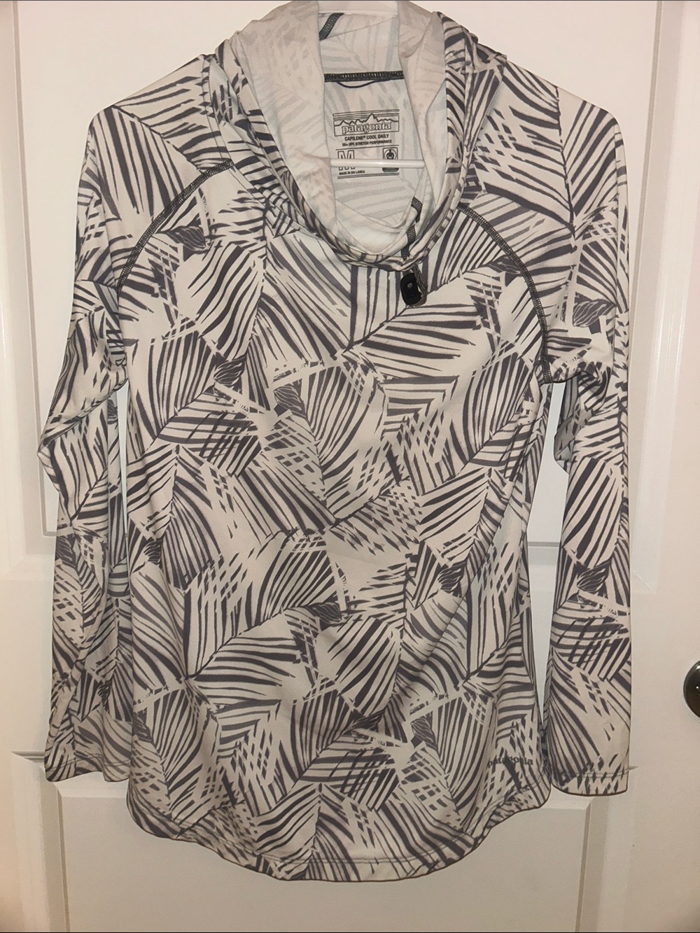 Patagonia Women’s Cream and Gray Palm-Print Long-Sleeve Cowl Top